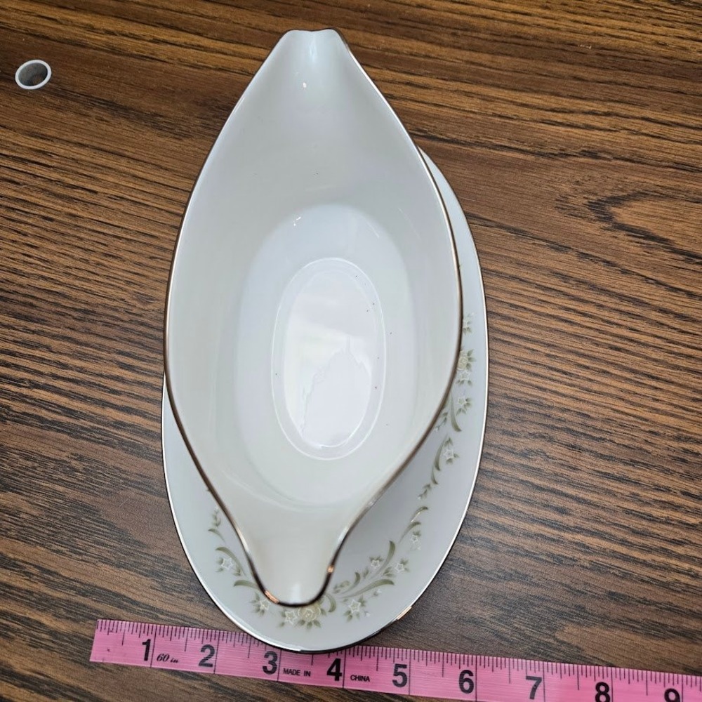 SANGO China Gravy Boat Attached Underplate Debutant Pattern Gold Trim - Picture 4 of 8
